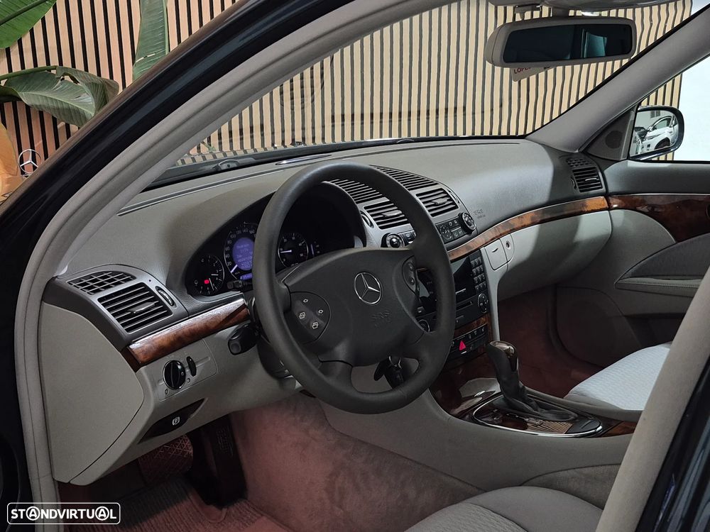 Mercedes-Benz E 220 CDI Auto Elegance - 28