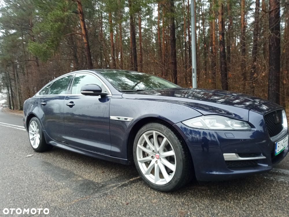 Jaguar XJ 3.0 T AWD R-Sport - 5