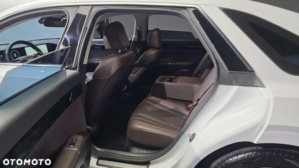 Hyundai Grandeur - 11