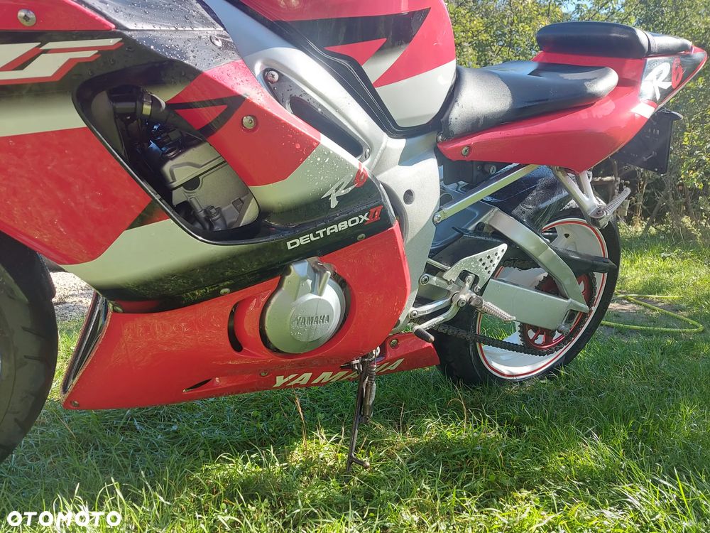 Yamaha R6 - 24