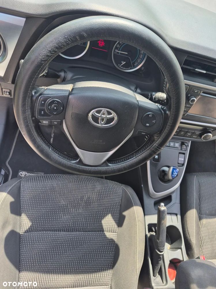 Toyota Auris - 14