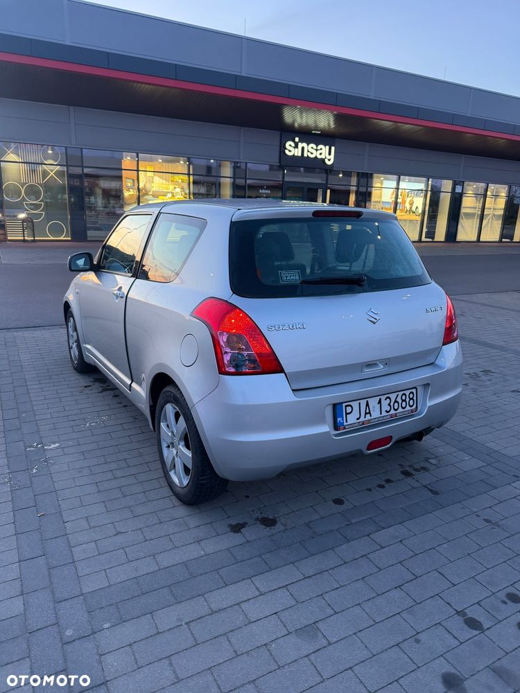 Suzuki Swift 1.3 DDiS Comfort - 7