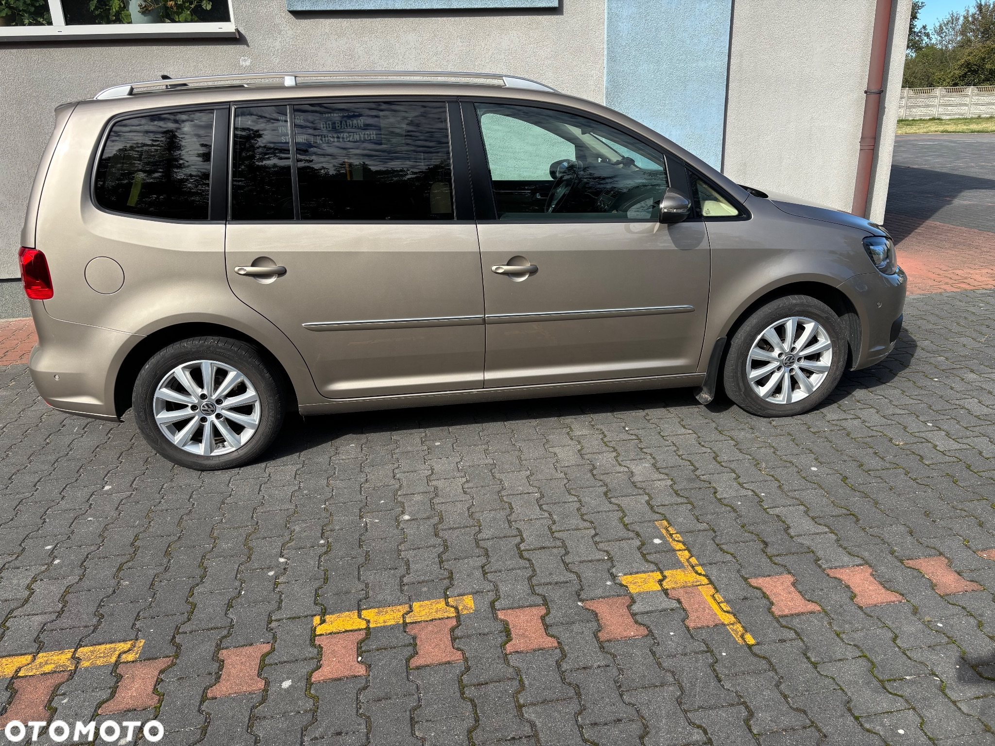 Volkswagen Touran 2.0 TDI DPF Highline - 6