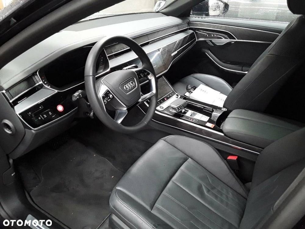 Audi A8 - 6