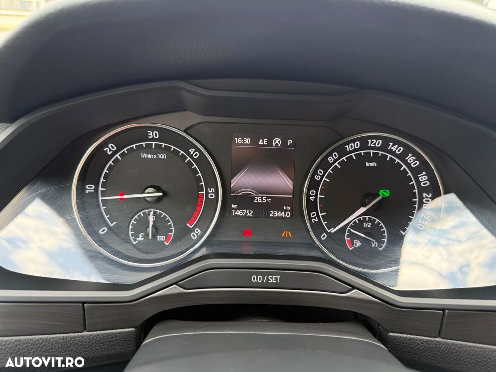 Skoda Superb 2.0 TDI DSG Ambition - 15