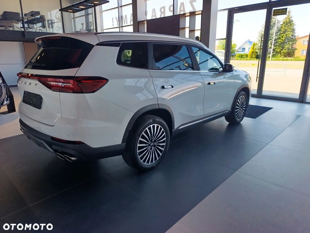 Chery Tiggo 8 1.6 T-GDI Comfort DCT - 4