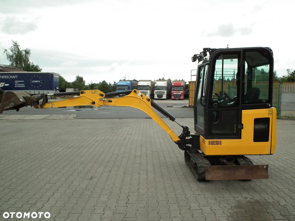 JCB 15C-1 - 16