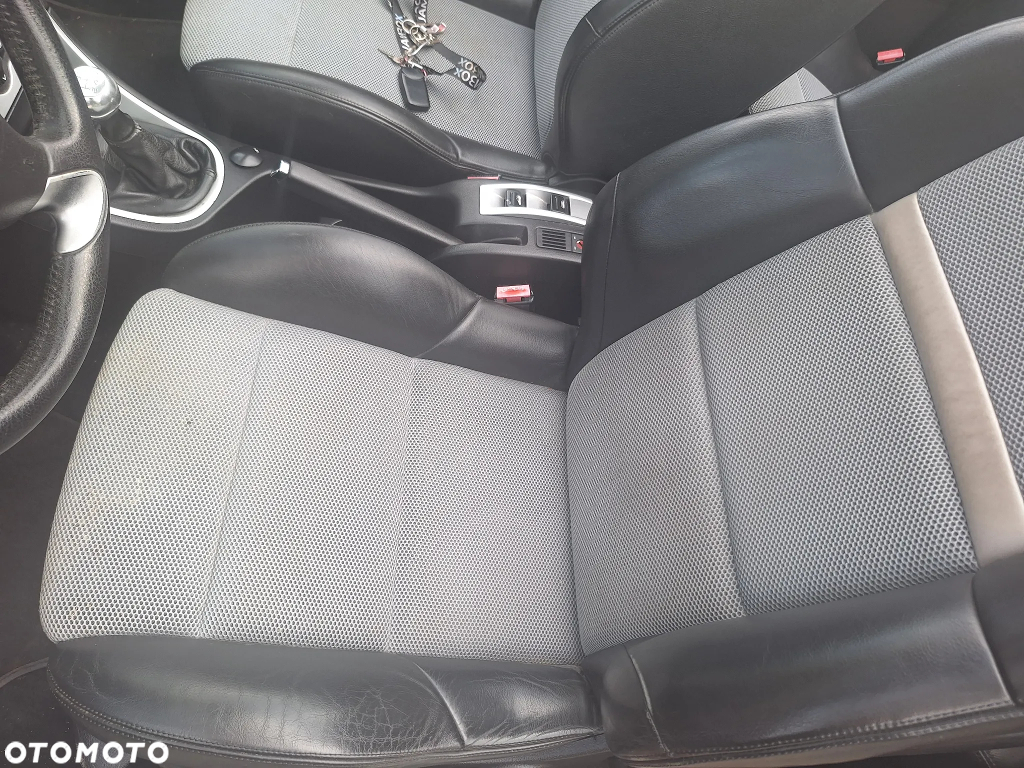 Peugeot 307 CC 2.0 - 13