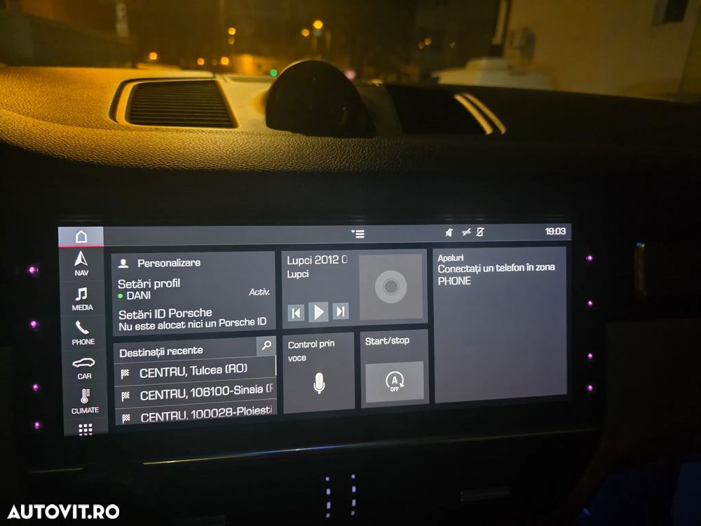 Porsche Cayenne - 35