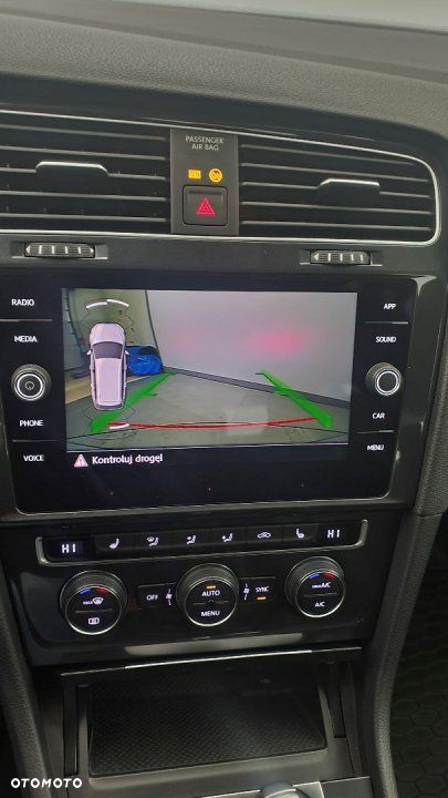 Volkswagen Golf - 8
