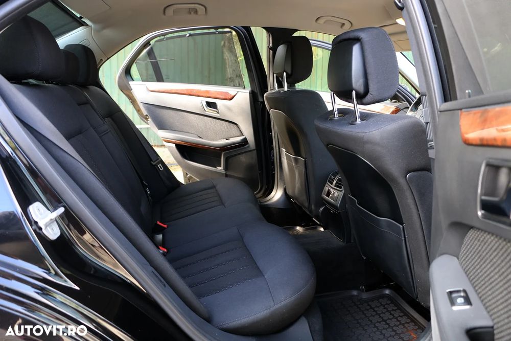 Mercedes-Benz E 250 CDI 4MATIC 7G-TRONIC Elegance - 17