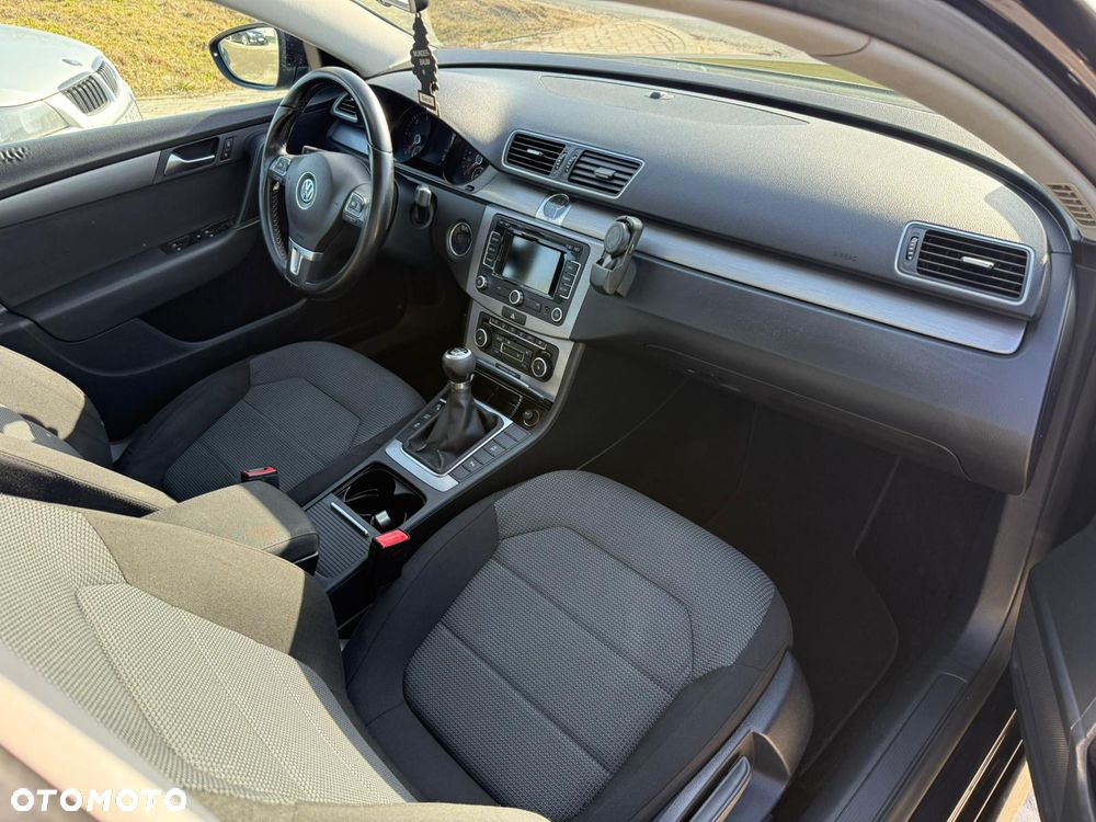 Volkswagen Passat 2.0 Blue TDI SCR Highline - 8