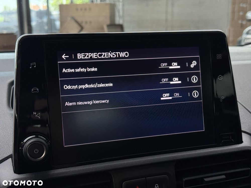 Toyota Proace City Verso 1.5 D-4D Business - 32