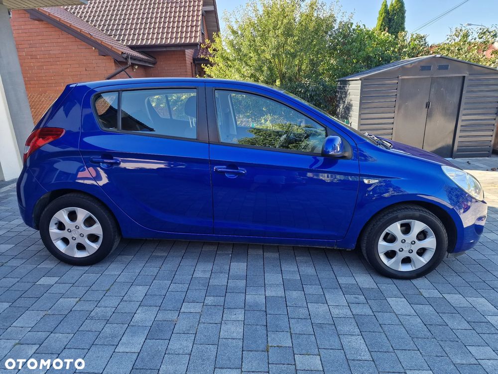 Hyundai i20 1.4 Comfort EU5 - 11
