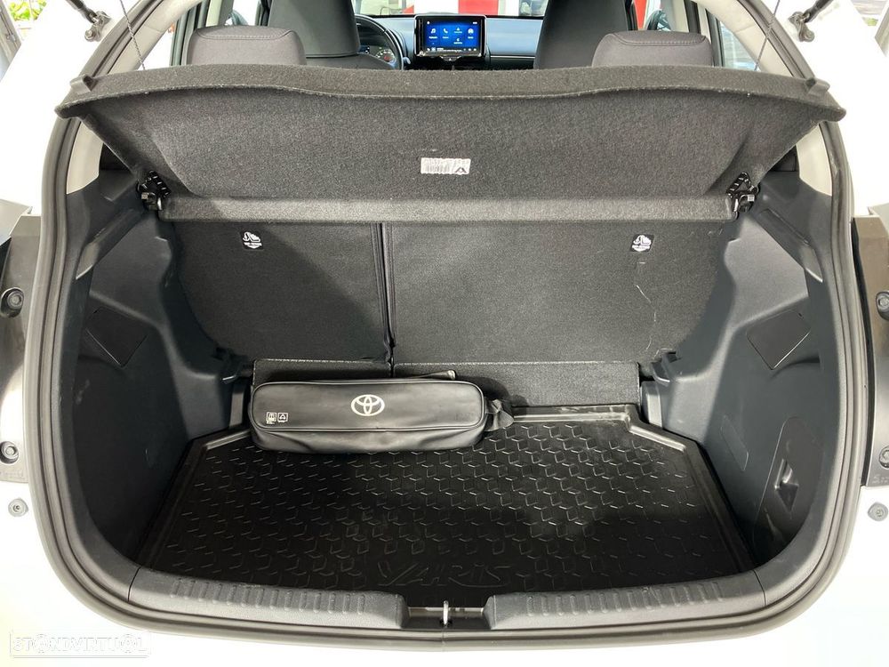 Toyota Yaris 1.5 HDF Comfort Plus - 10