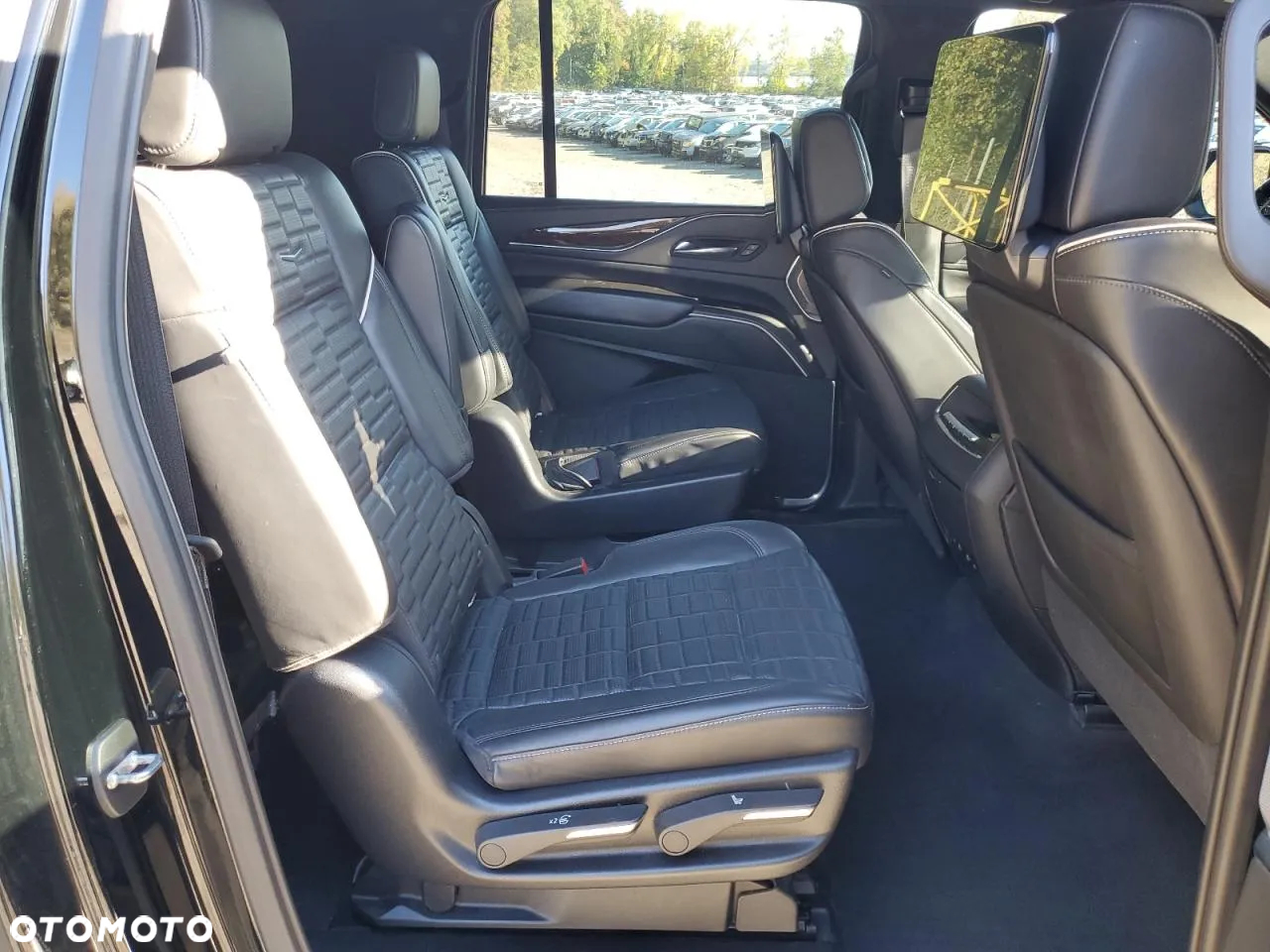 Cadillac Escalade 6.2 V8 AWD AT Platinum - 7