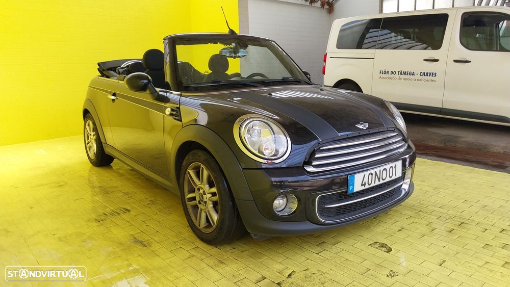 MINI Cabrio Cooper D - 21