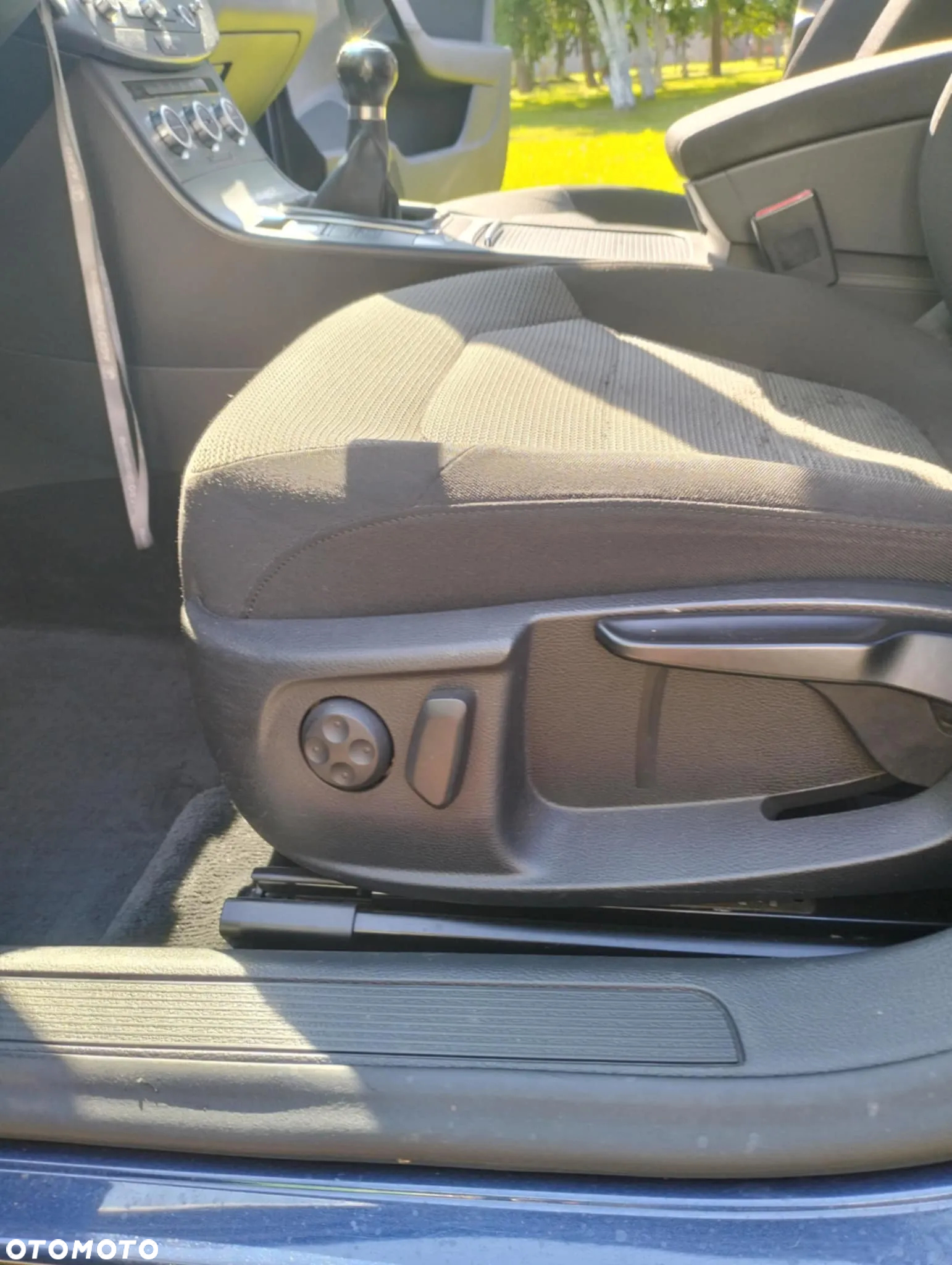 Volkswagen Passat 1.6 TDI Comfortline - 18