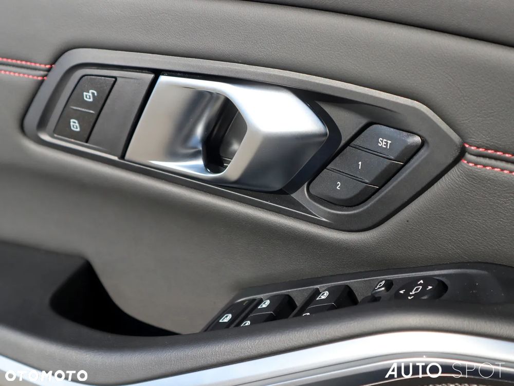 BMW M3 CS xDrive sport - 12