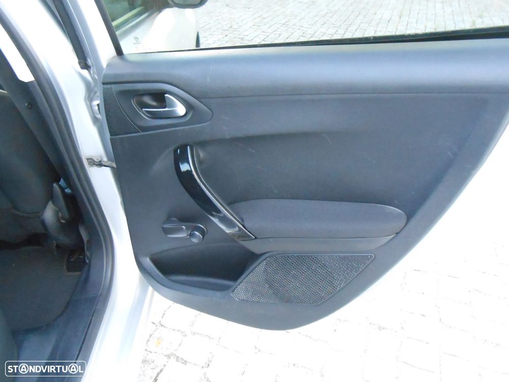 Peugeot 208 1.4 HDi Active - 22