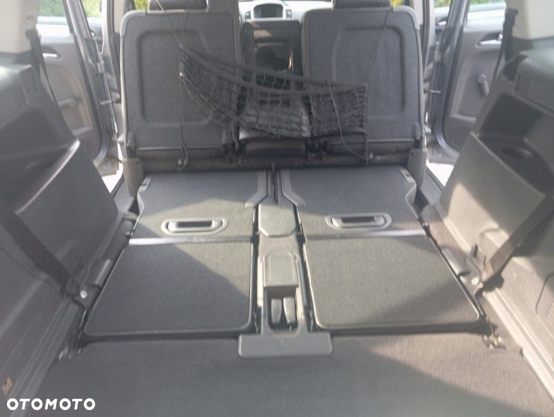 Opel Zafira 1.9 CDTI - 9