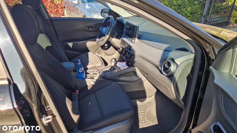 Hyundai Kona - 12