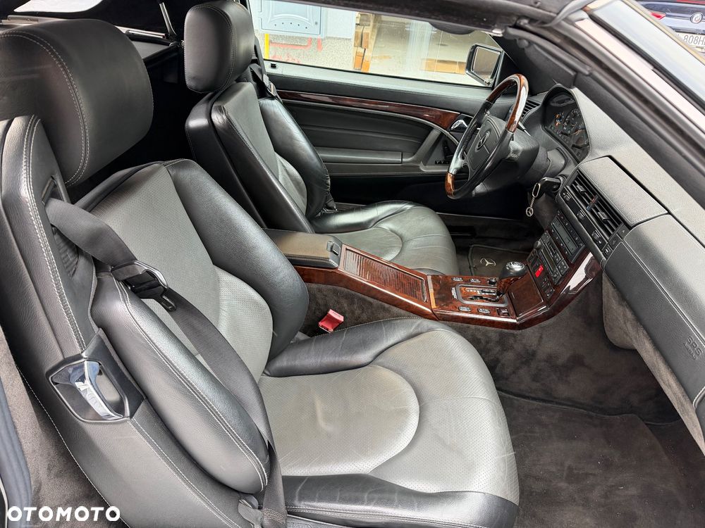 Mercedes-Benz SL - 12