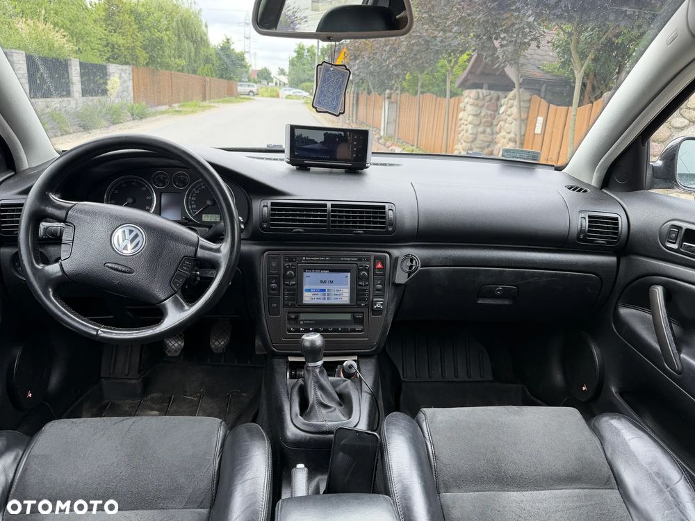 Volkswagen Passat - 9