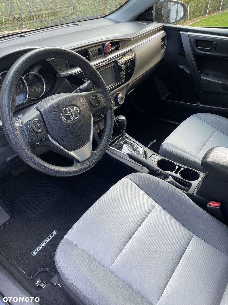 Toyota Corolla - 10