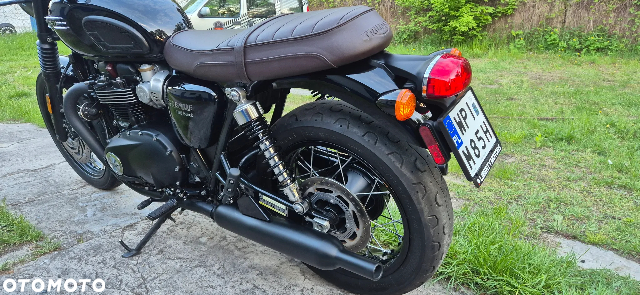 Triumph Bonneville - 12