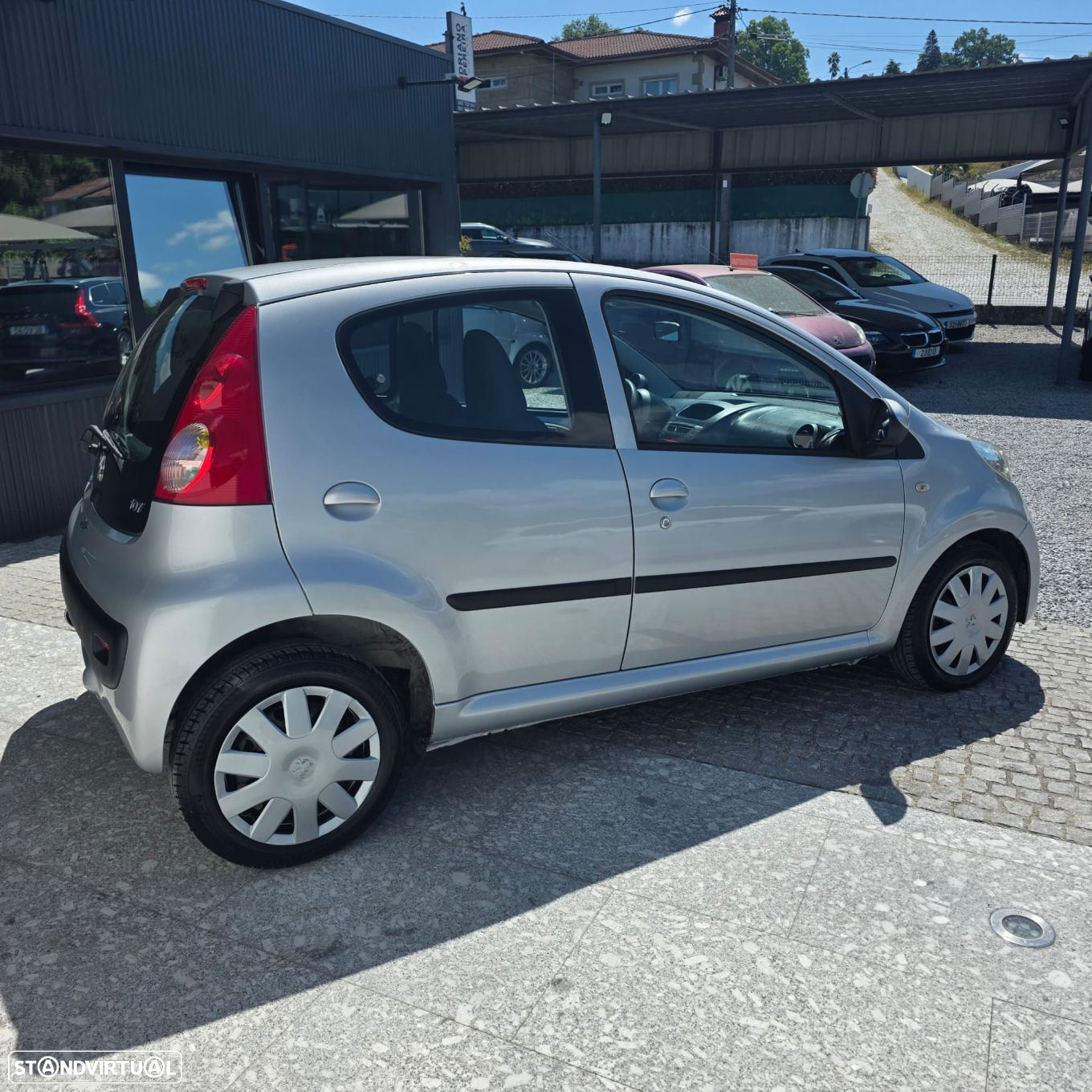 Peugeot 107 1.0 Trendy 2 Tronic - 2