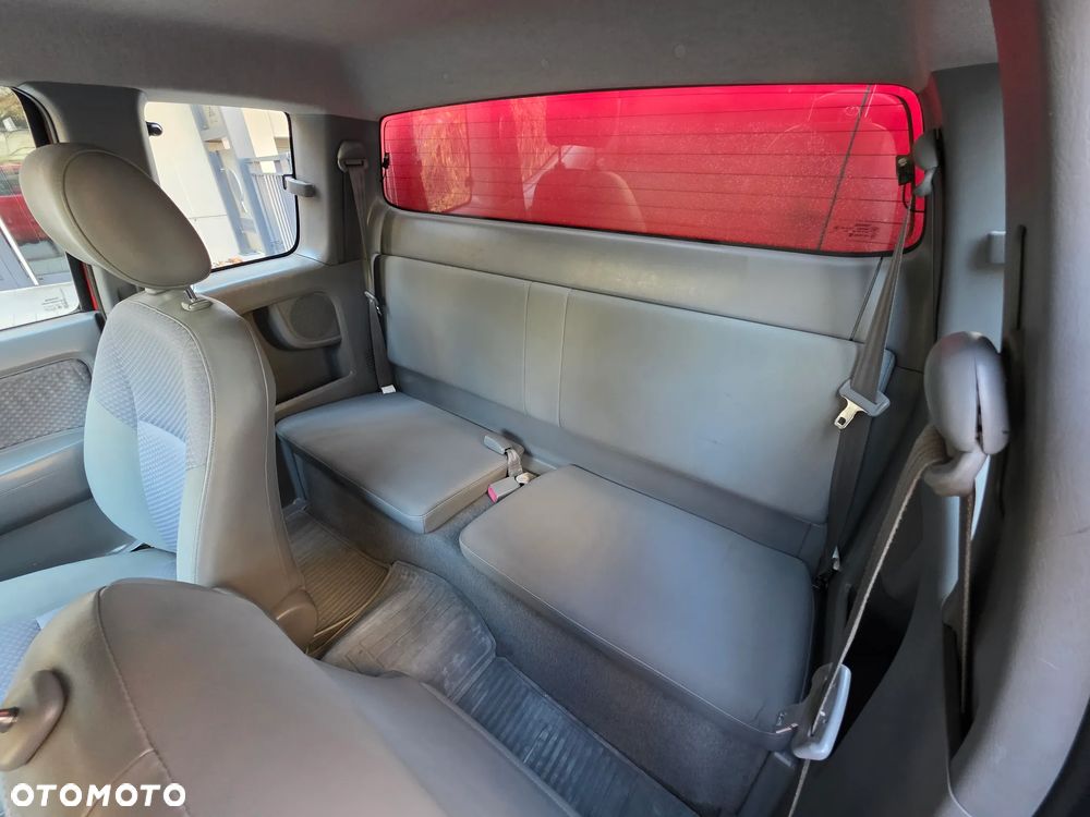 Toyota Hilux 2.5 D-4D DLX + 2os - 12