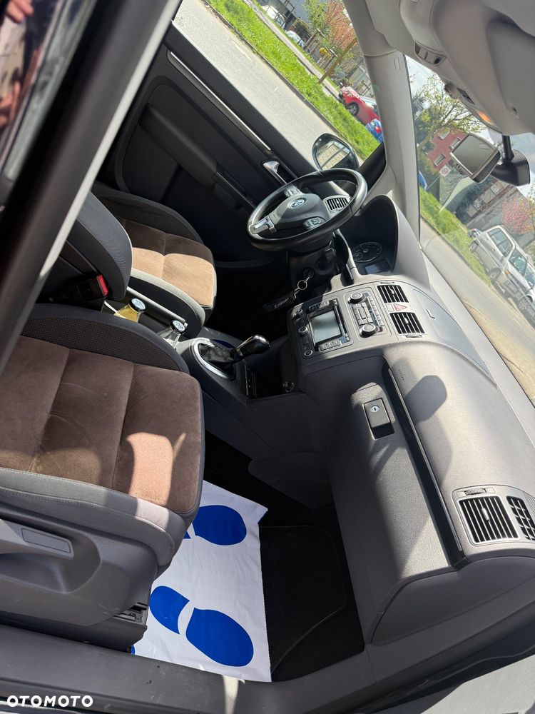 Volkswagen Touran 1.4 TSI DSG Highline - 9