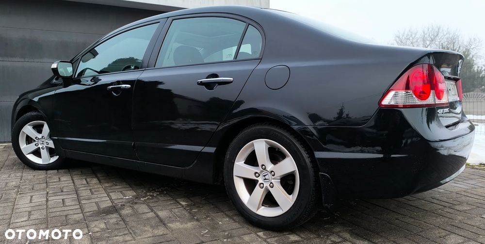 Honda Civic 1.8 Comfort - 11