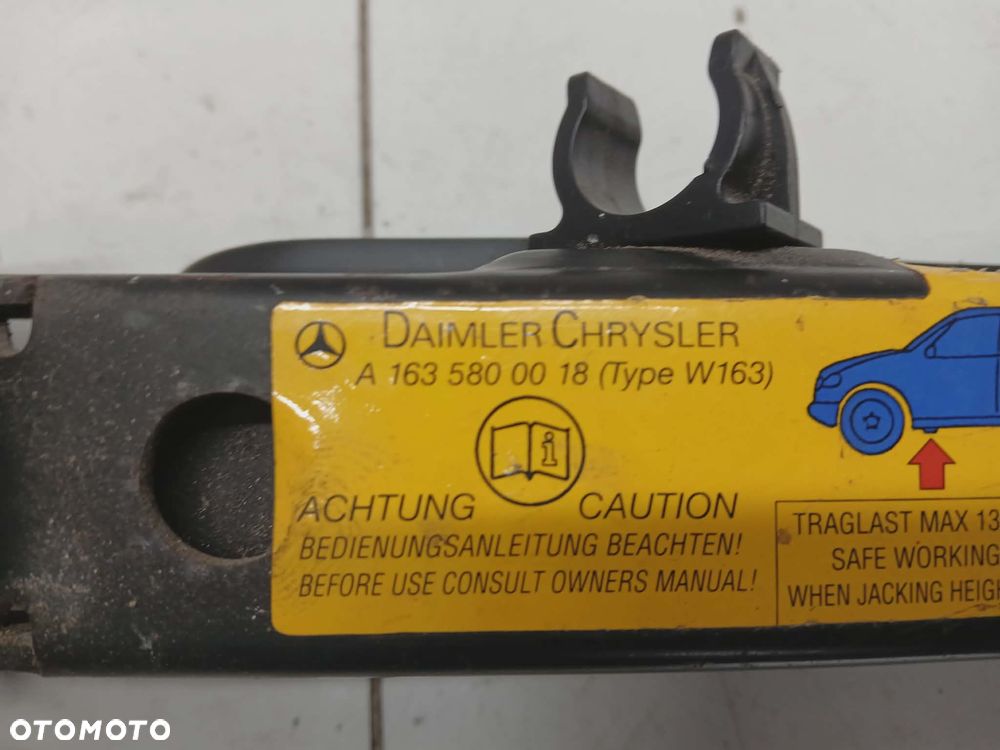 LEWAREK PODNOŚNIK MERCEDES ML W163 A1635800018 - 2