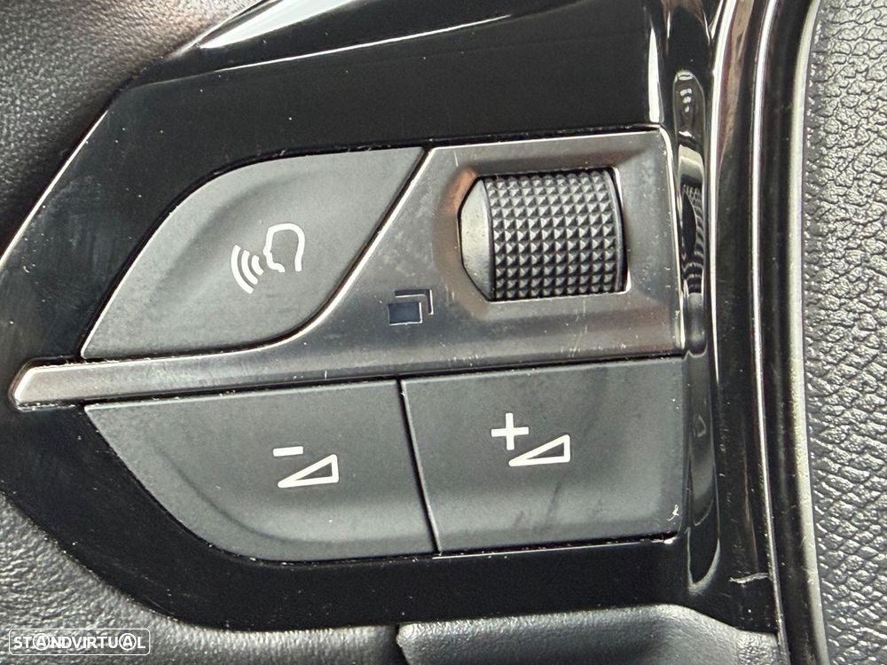 Peugeot 208 1.2 PureTech Active Pack - 23