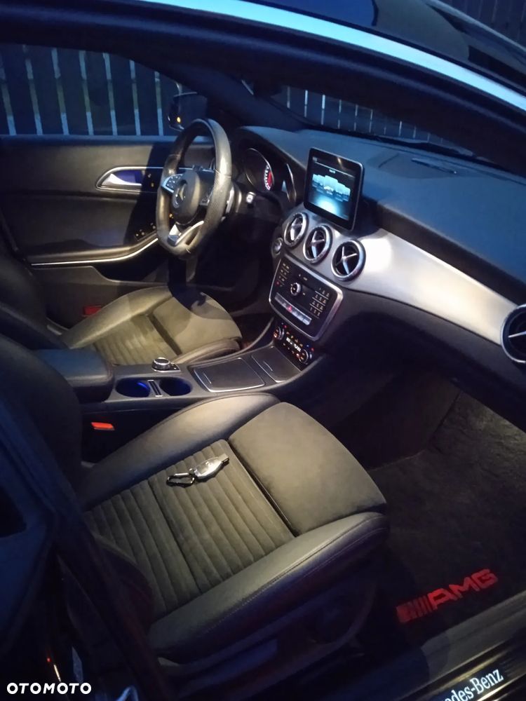 Mercedes-Benz CLA 200 (CDI) d 7G-DCT AMG Line - 11