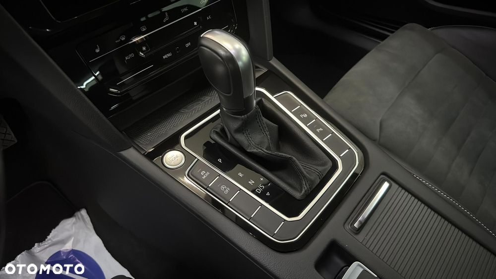 Volkswagen Passat 2.0 TDI EVO Elegance DSG - 16
