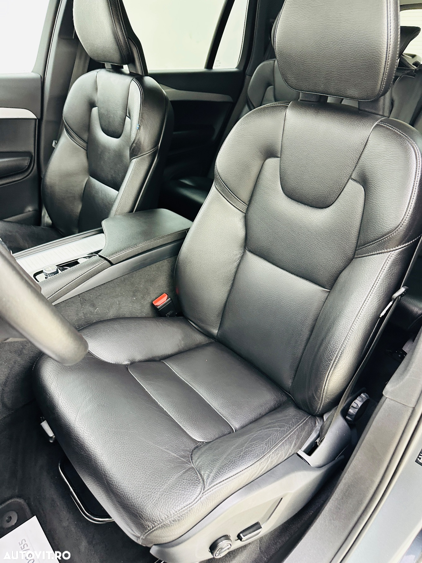 Volvo XC 90 D5 AWD Geartronic Momentum - 9