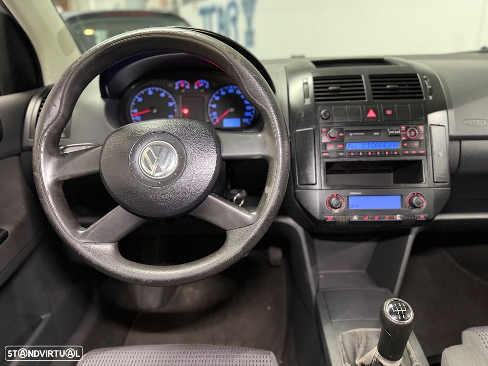 VW Polo 1.4 16V Highline ACA - 17
