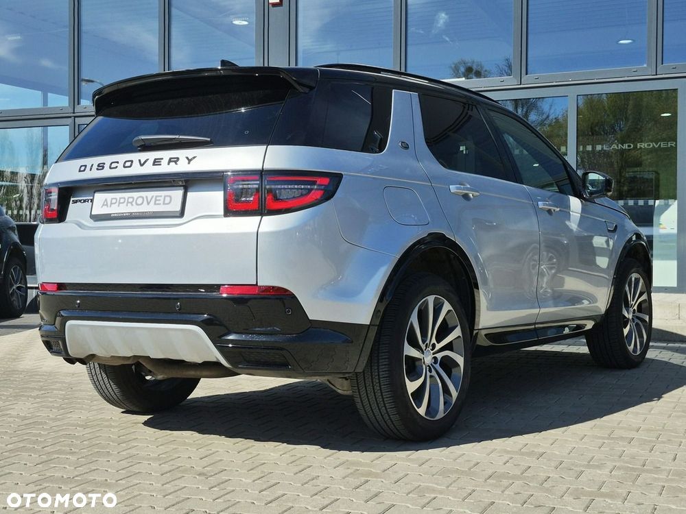 Land Rover Discovery Sport - 11