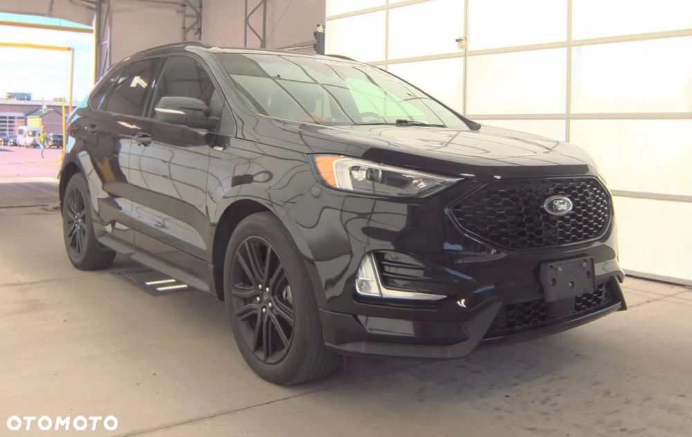 Ford Edge - 2