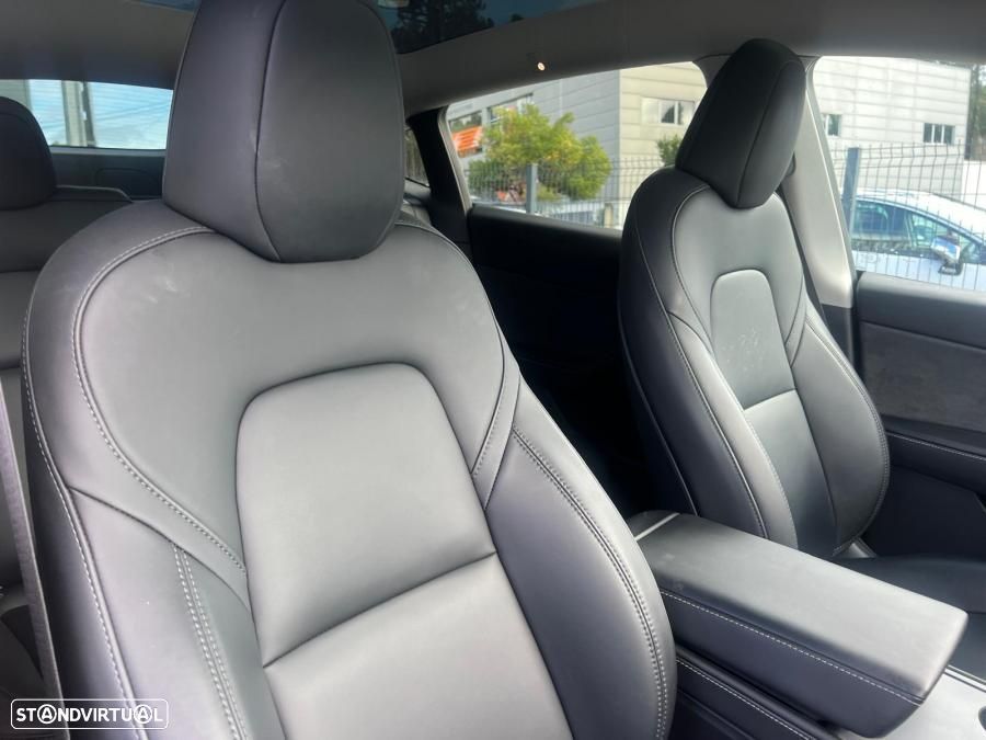 Tesla Model Y RWD - 5