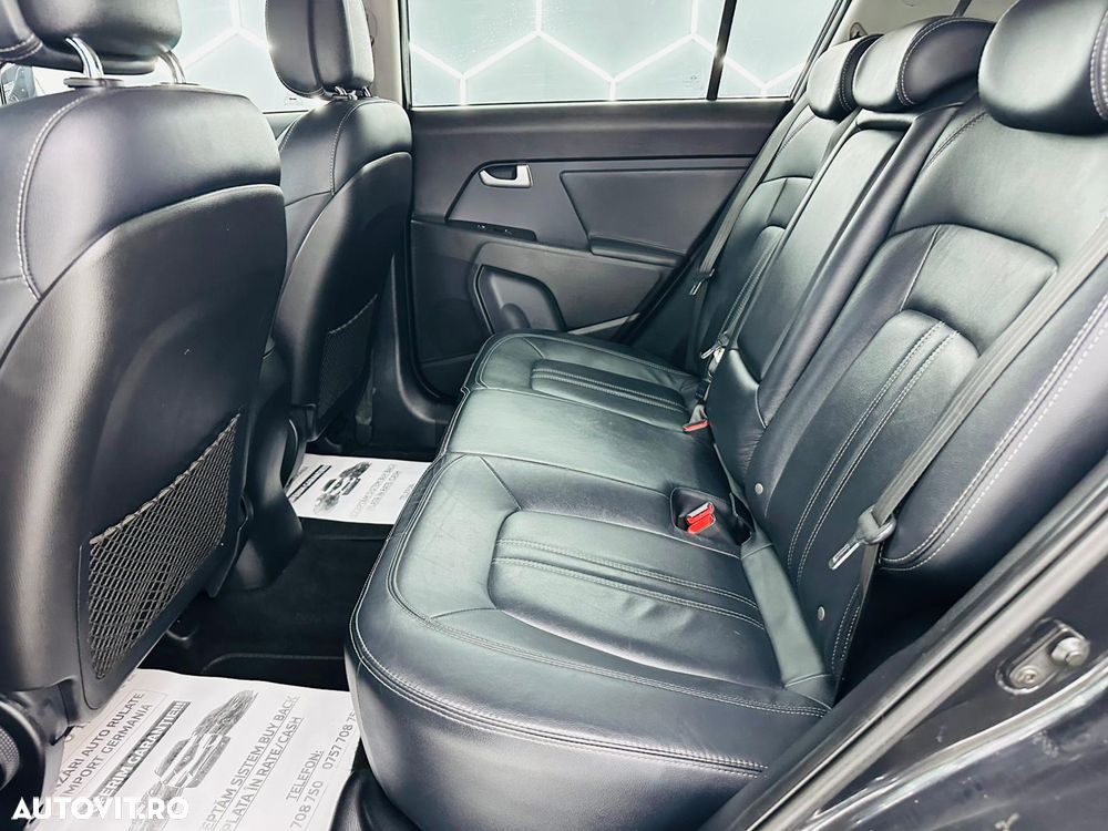 Kia Sportage 1.7 CRDI 2WD Dream-Team Edition - 16