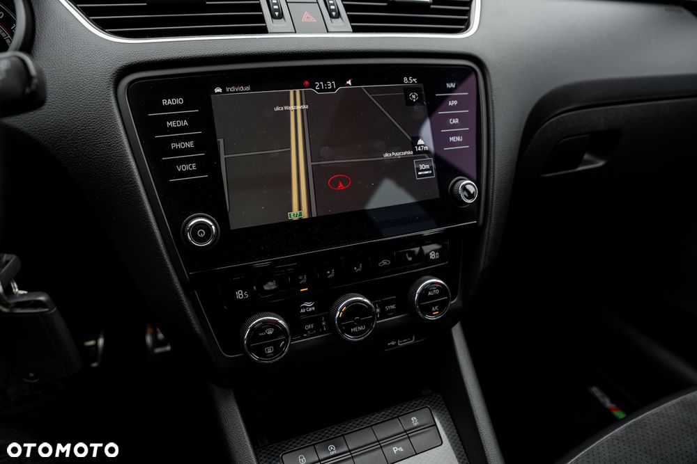 Skoda Octavia 2.0 TDI RS DSG - 35