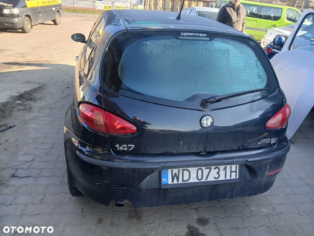 alfa romeo 147 601B maska zderzak lampa grill błotnik drzwi zbiornik paliwa szyba lusterko - 3