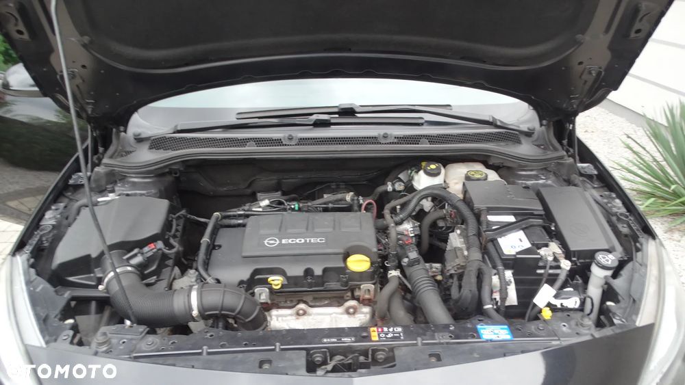 Opel Astra 1.4 Turbo Innovation - 23
