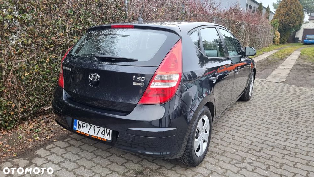 Hyundai i30 1.4 Base + - 32