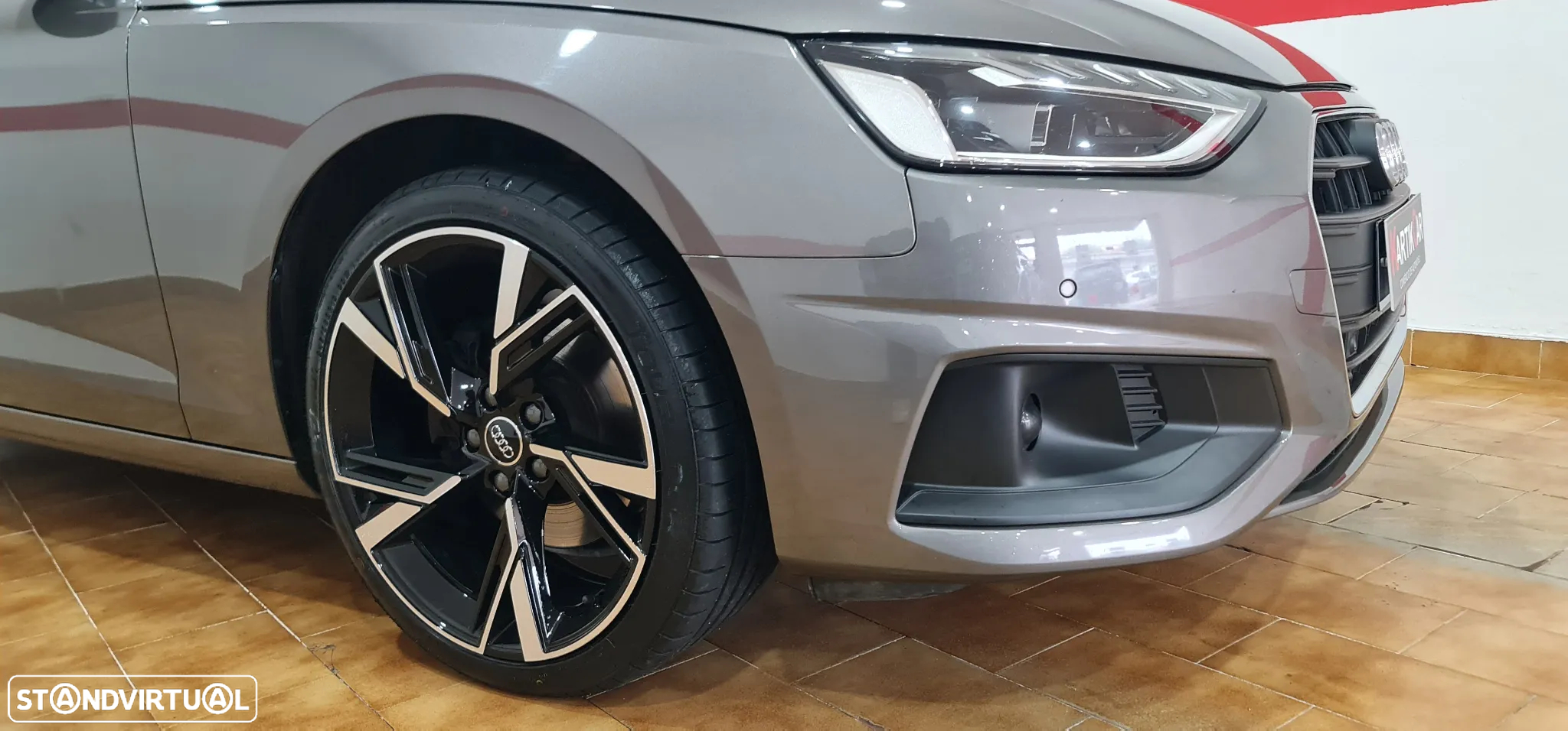 Audi A4 Avant 30 TDI Advanced S tronic - 8