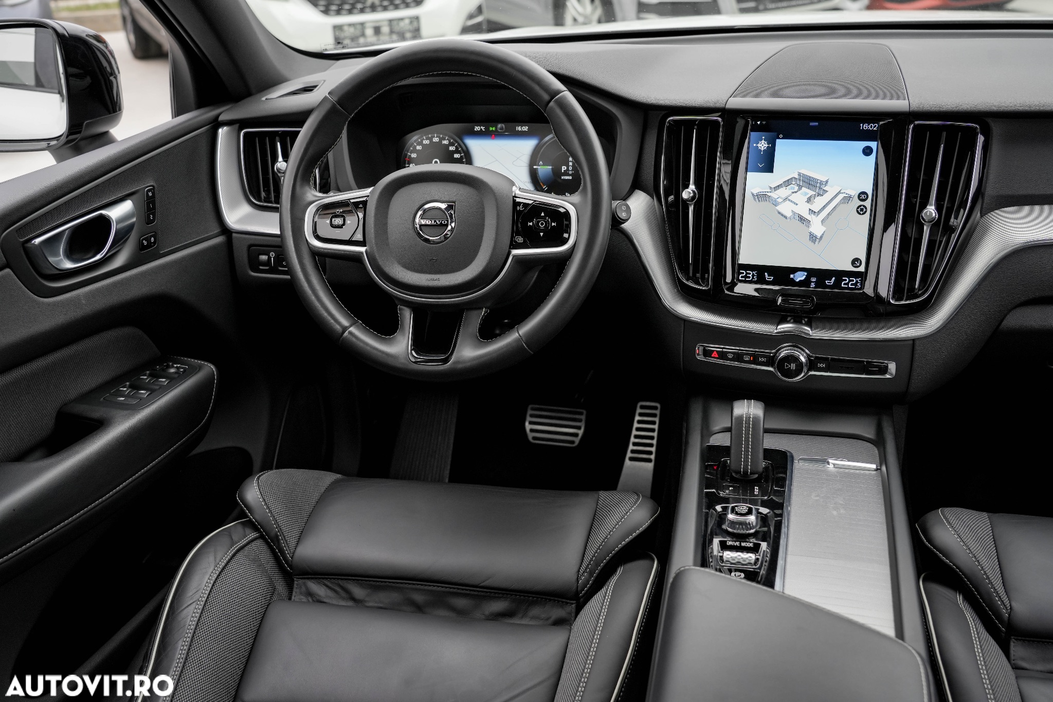 Volvo XC 60 T6 AWD Recharge Geartronic RDesign - 8